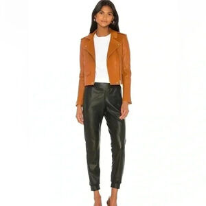 Commando  faux leather jogger in black S